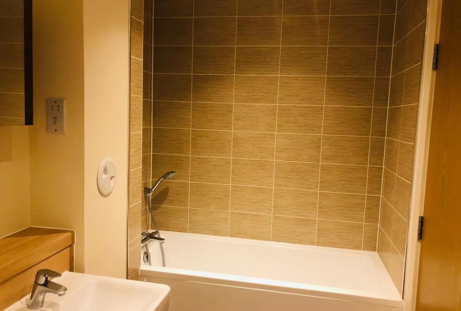 Stunning 2 Bedroom Flat In Edinburgh Apartment